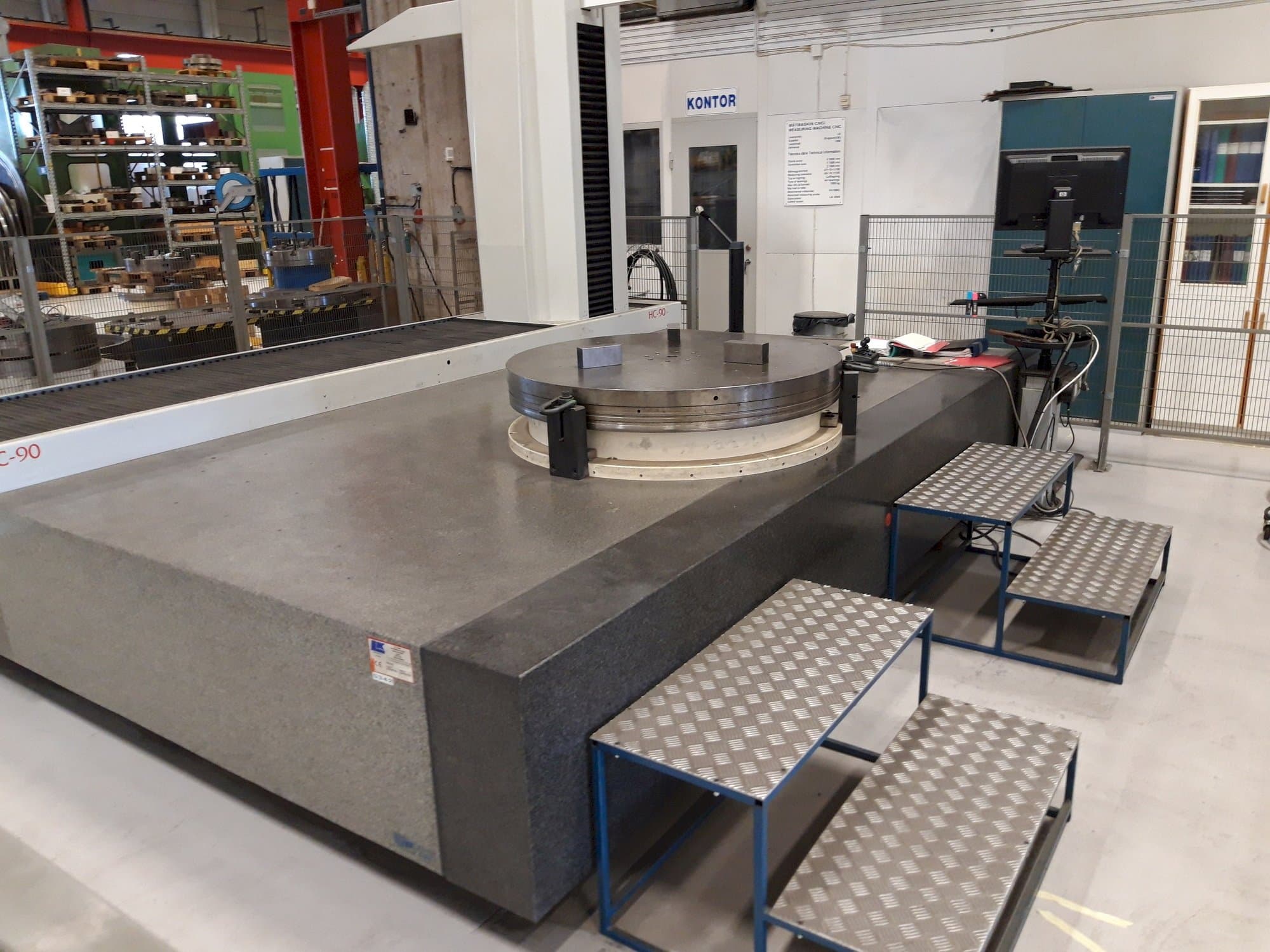 Makine  LK HC90 - Önden görünüm