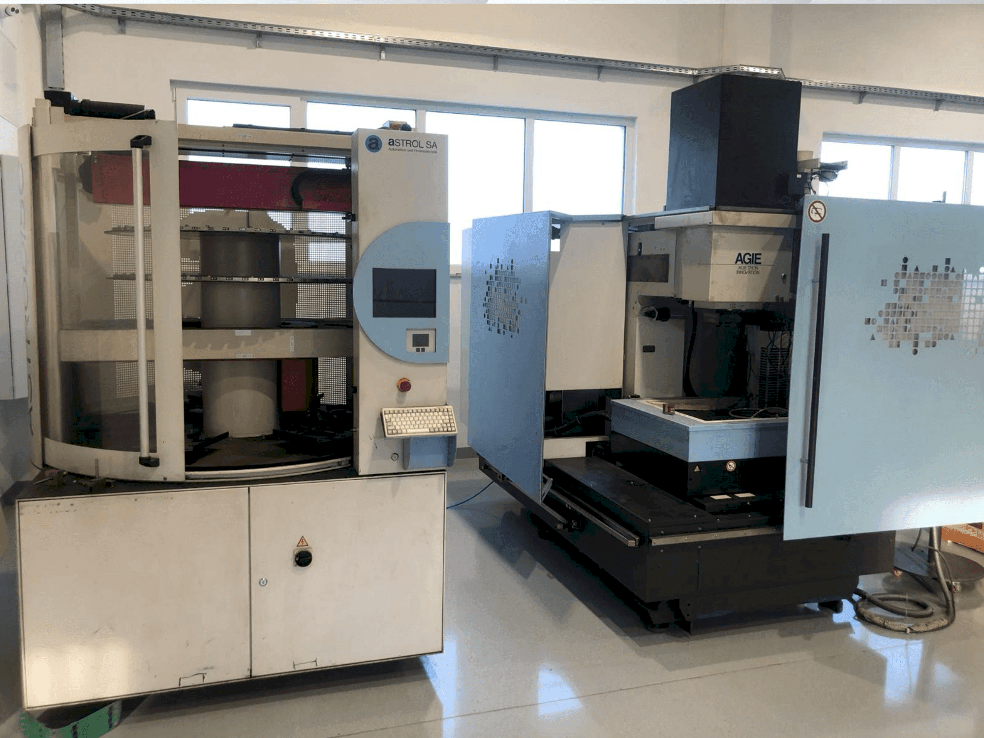 Makine  AGIE AGIETRON Innovation 2 - Önden görünüm