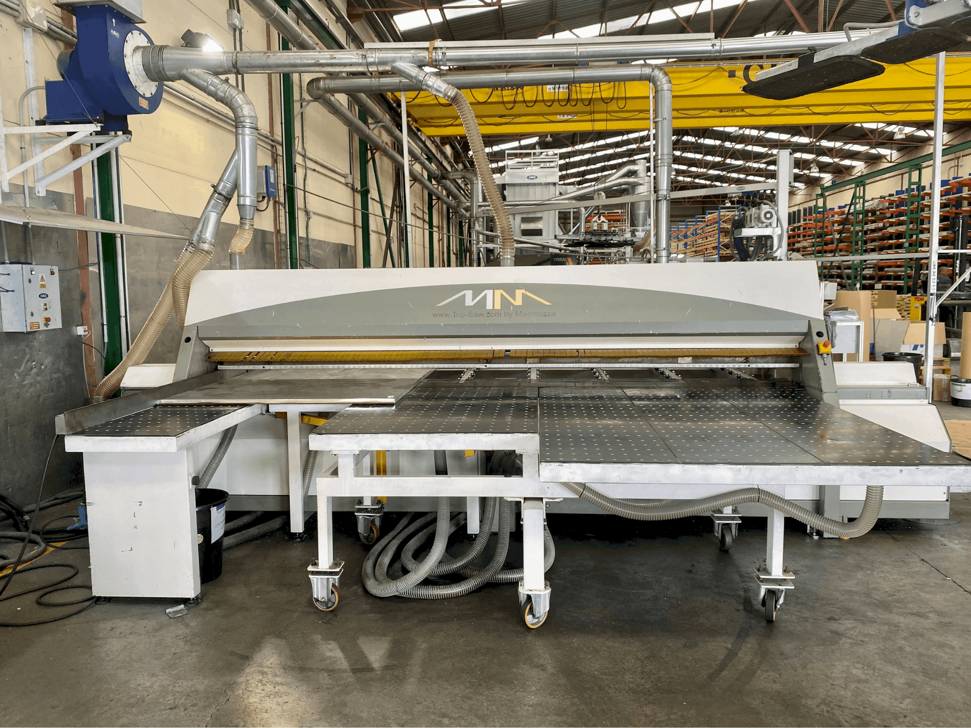Makine  MACMAZZA Top Saw - Önden görünüm