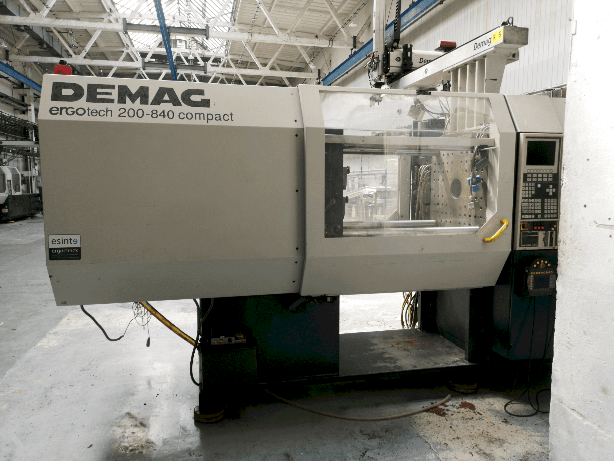 Makine  DEMAG Ergotech 200-840 Compact - Önden görünüm