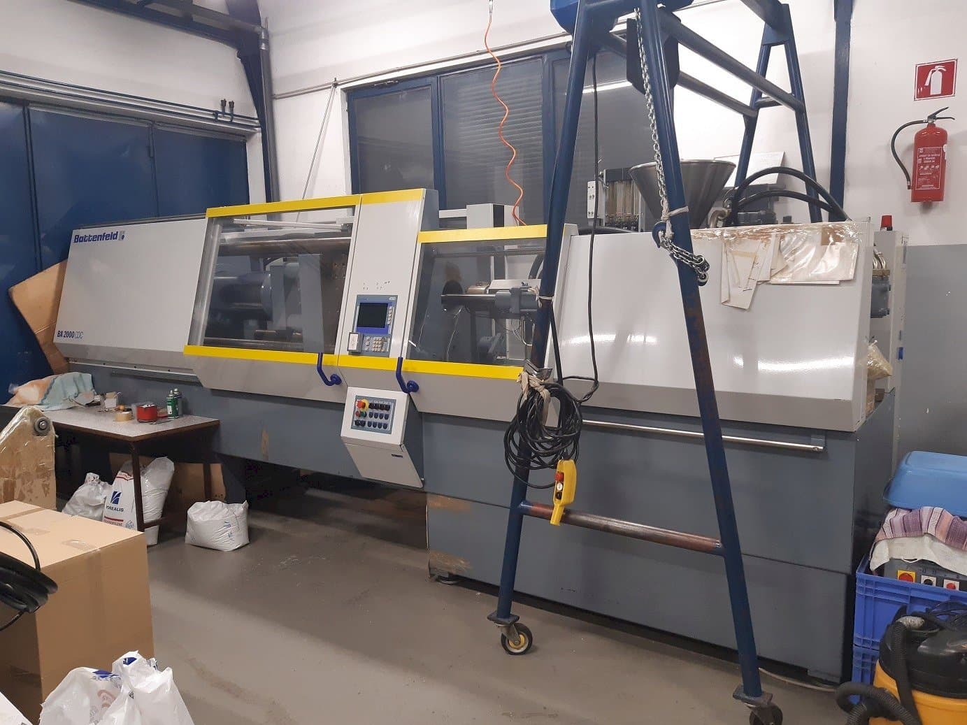 Makine  Battenfeld BA 2000/1000 CDC - Önden görünüm