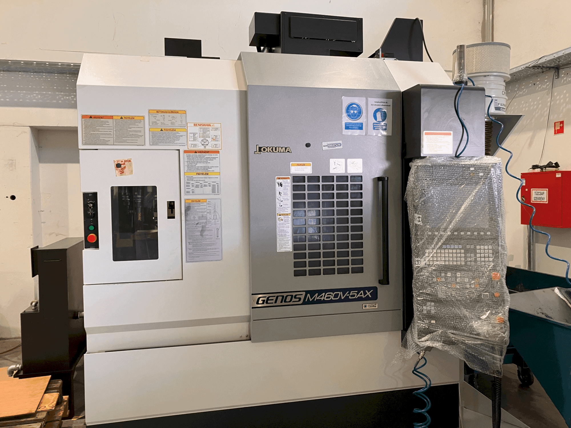 Makine  Okuma GENOS M460V-5AX - Önden görünüm