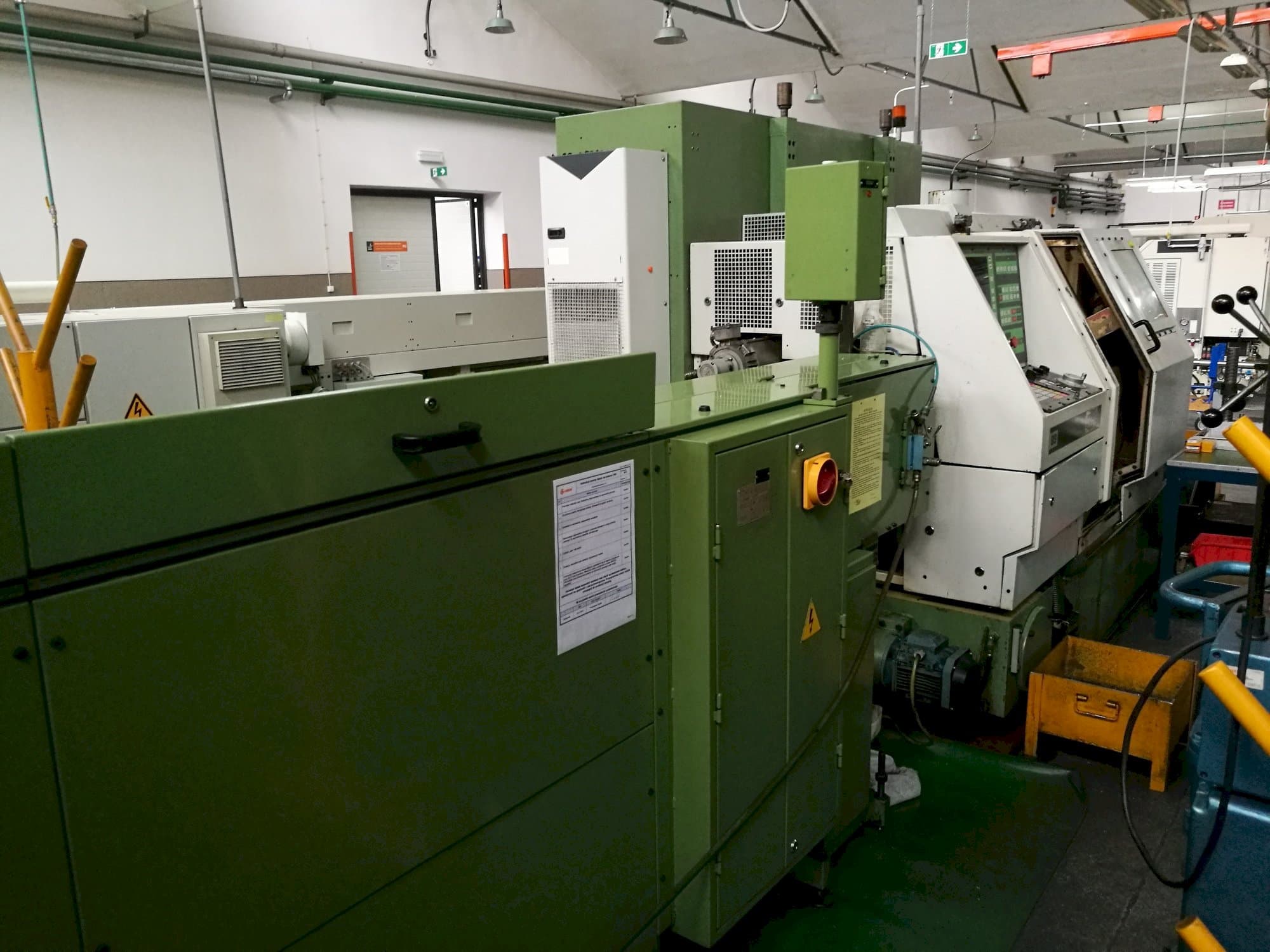 Makine  TRAUB TNS 30/42 D - Önden görünüm