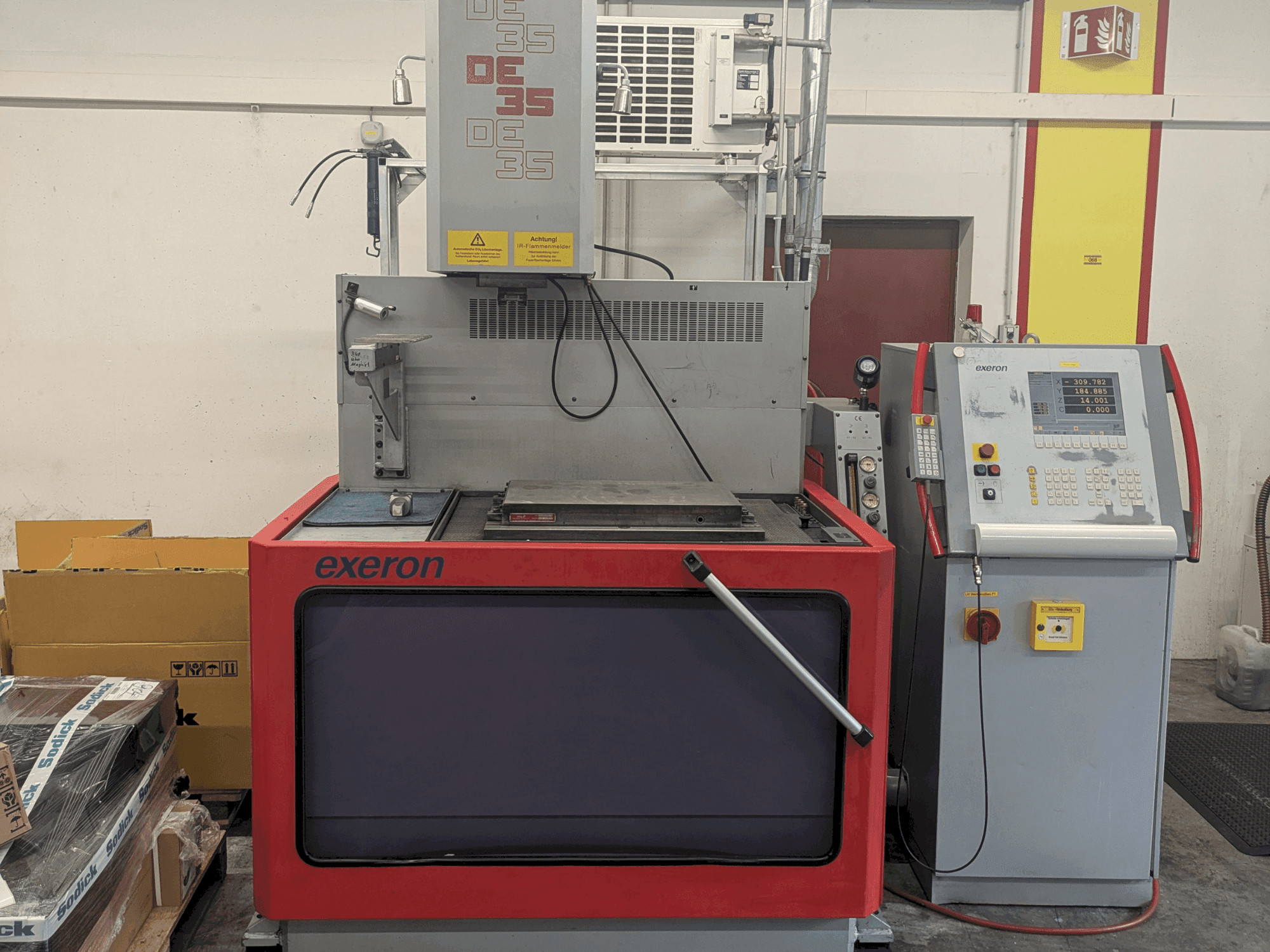 Makine  Exeron DE 35 CE - Önden görünüm