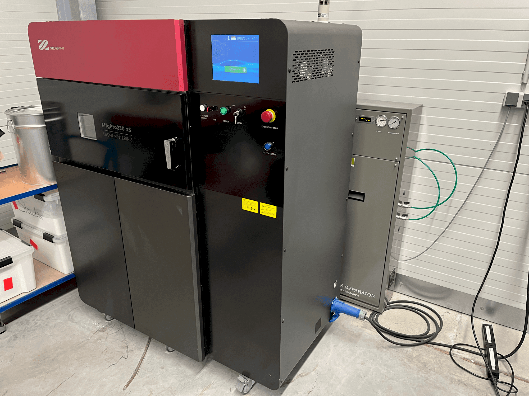 Makine  XYZ MfgPro230 xS (2022) - Önden görünüm