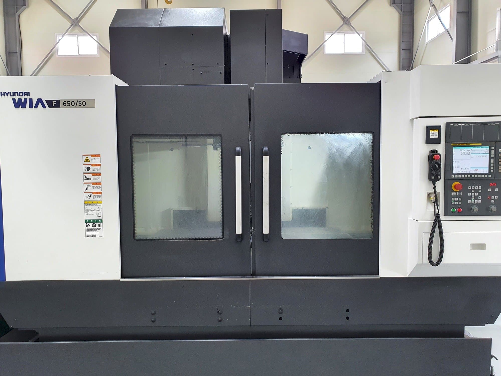 Makine  Hyundai Wia F650/50 - Önden görünüm