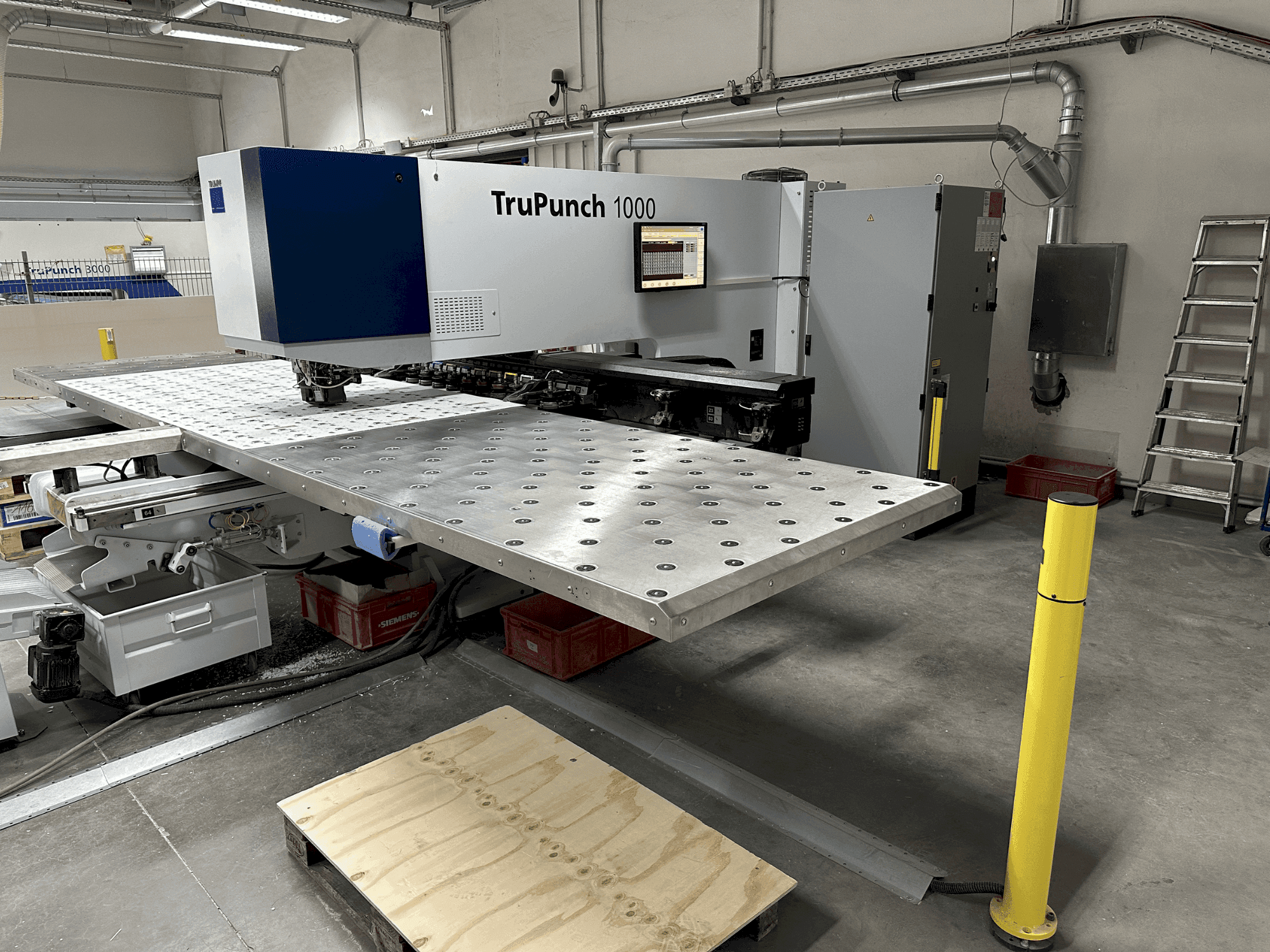 Makine  TRUMPF TruPunch 1000 - Önden görünüm