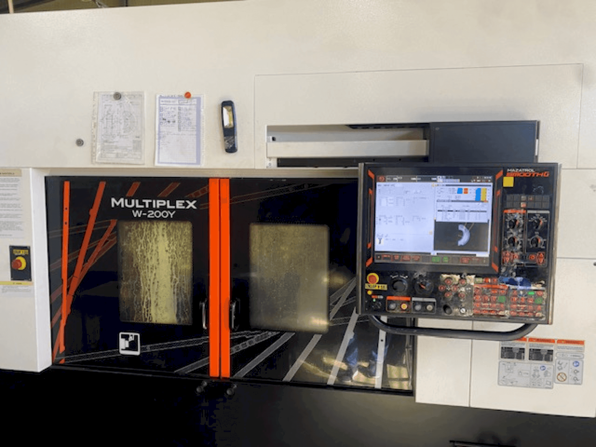 Makine  Mazak multiplex 200 y - Önden görünüm