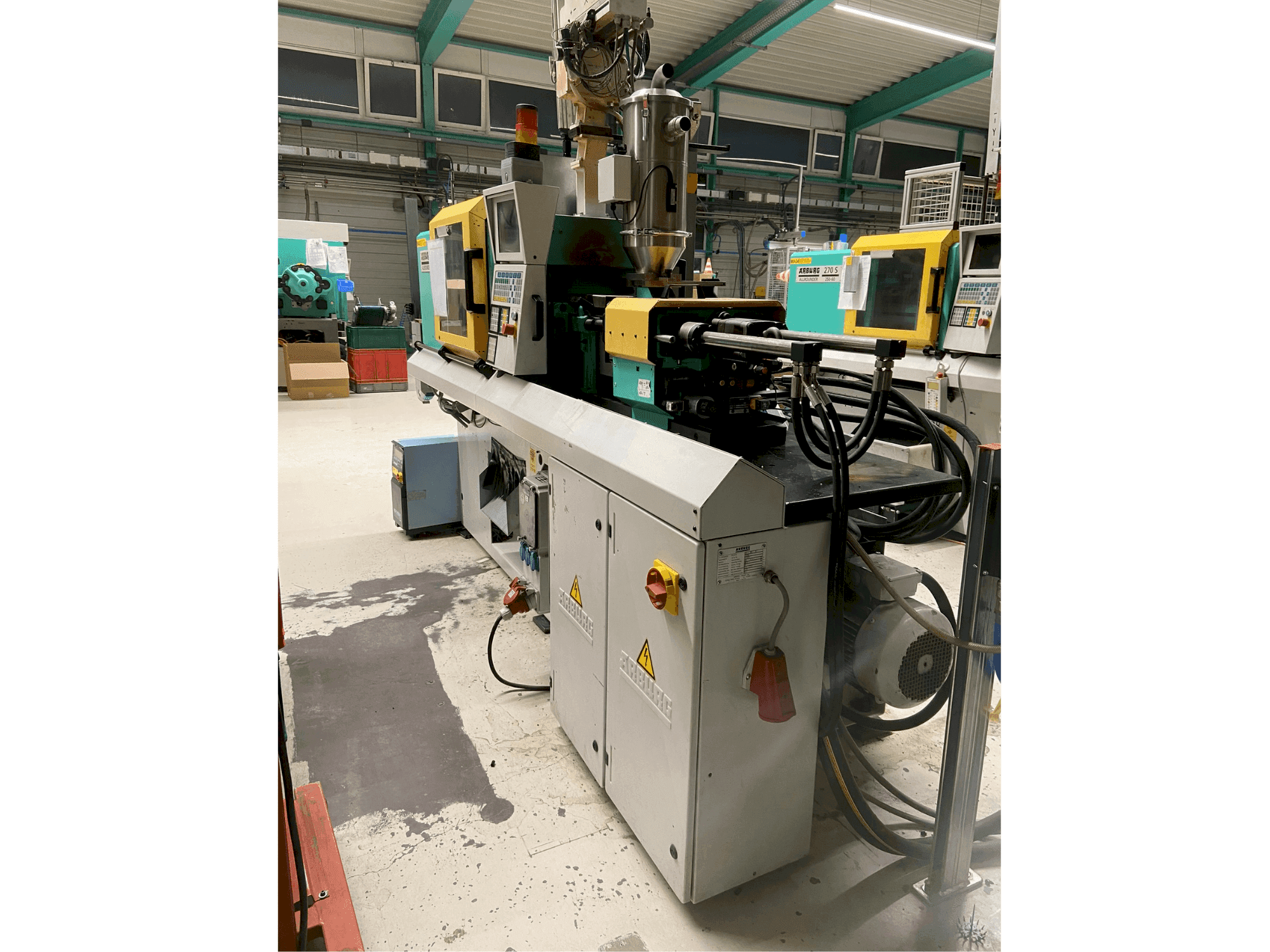 Makine  Arburg 220 S 250-60 - Sağ taraf görünümü