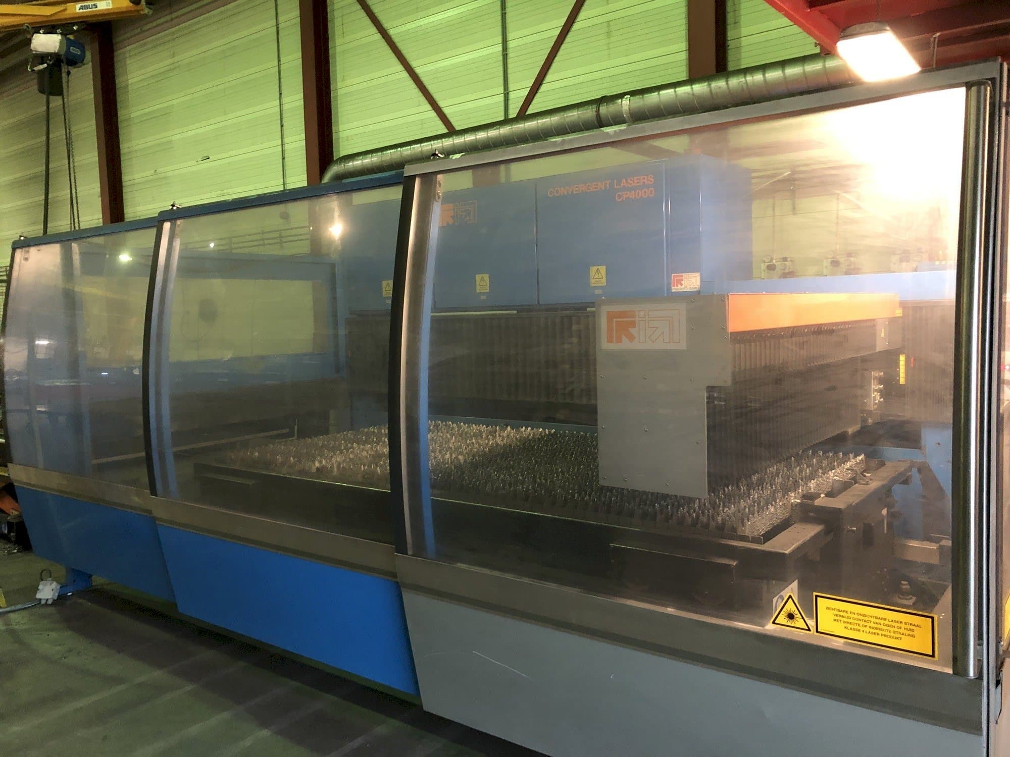 Makine  Prima Power Platino CP4000 - Önden görünüm