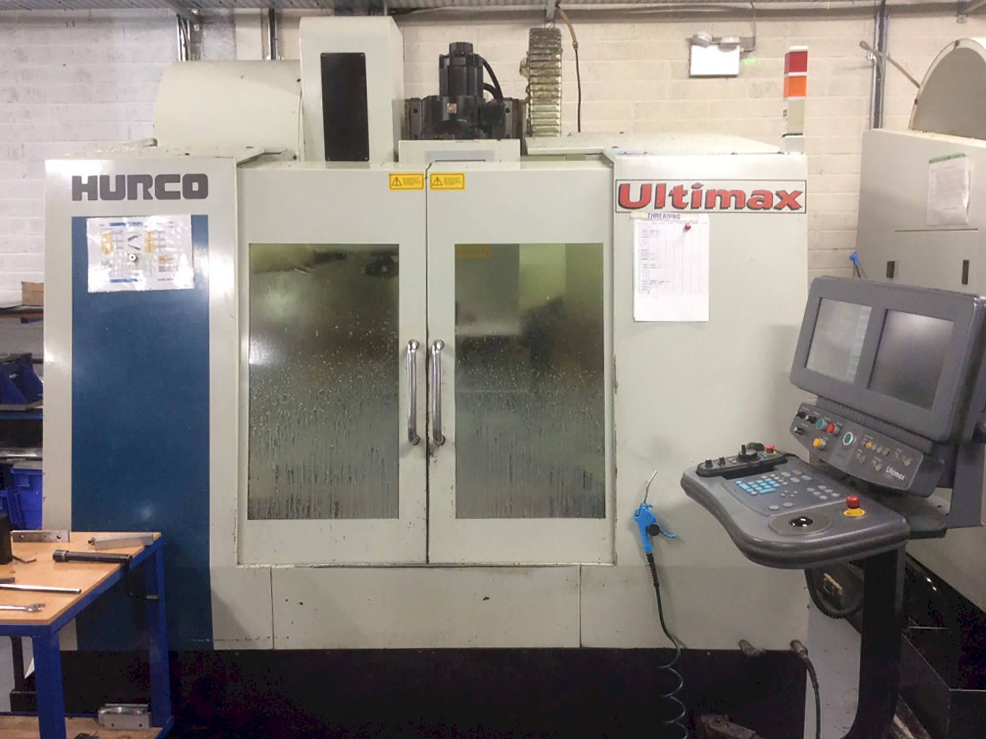 Makine  Hurco - Önden görünüm Ultimax VMX30