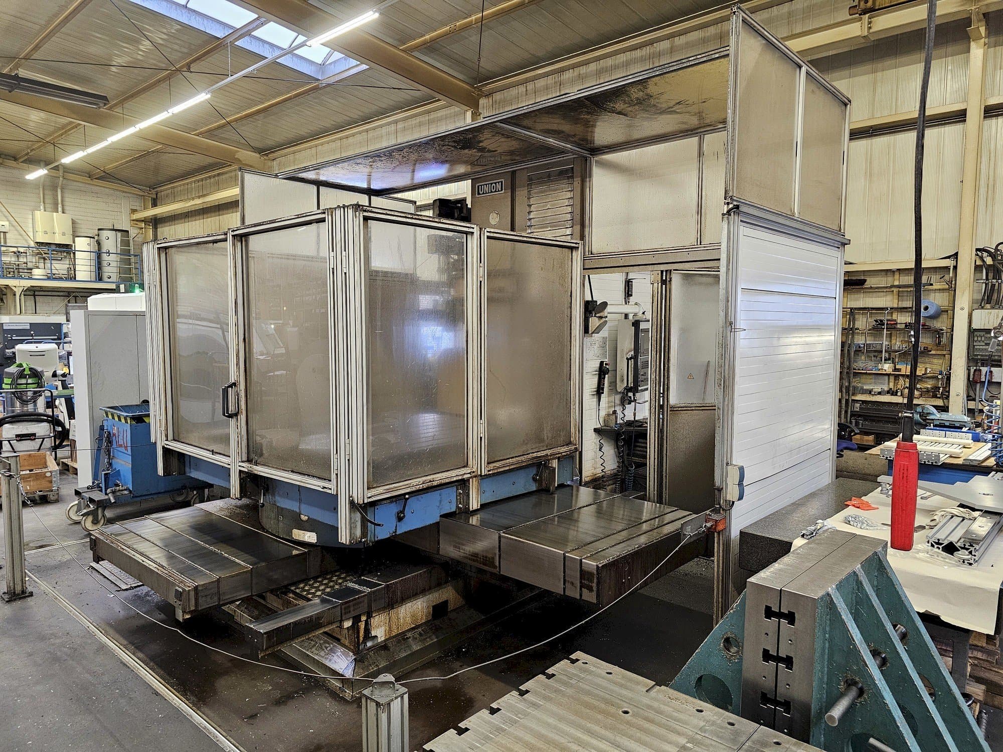 Makine  UNION TC 110 - Önden görünüm