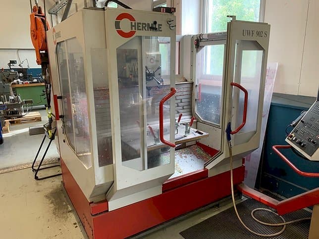 Makine  HERMLE UWF 902 S - Önden görünüm