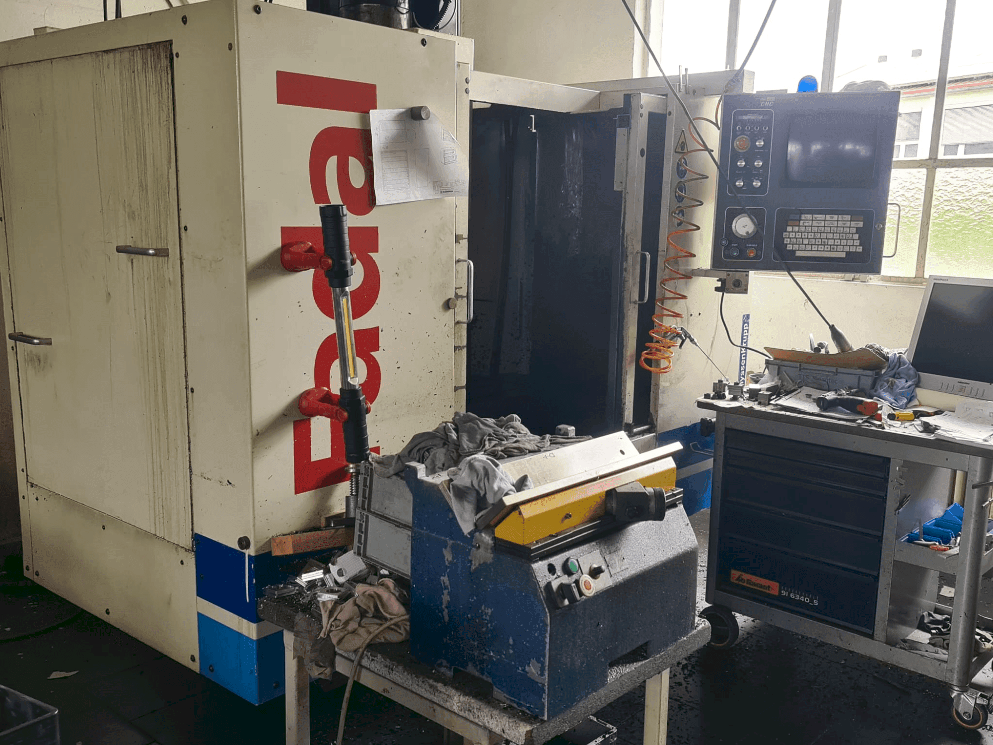 Makine  FADAL 910 - Önden görünüm