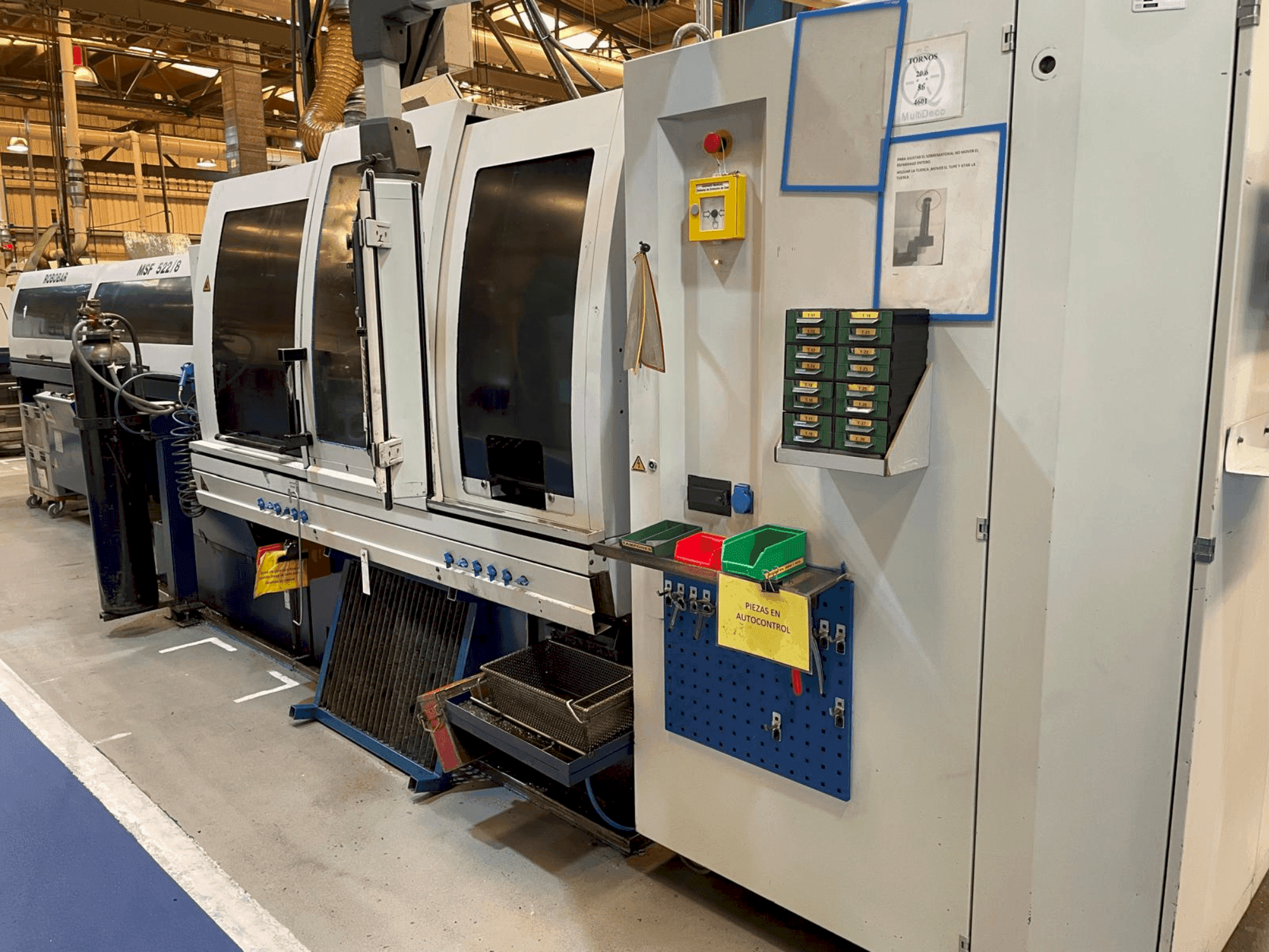 Makine  TORNOS MultiDeco 20-8b - Önden görünüm