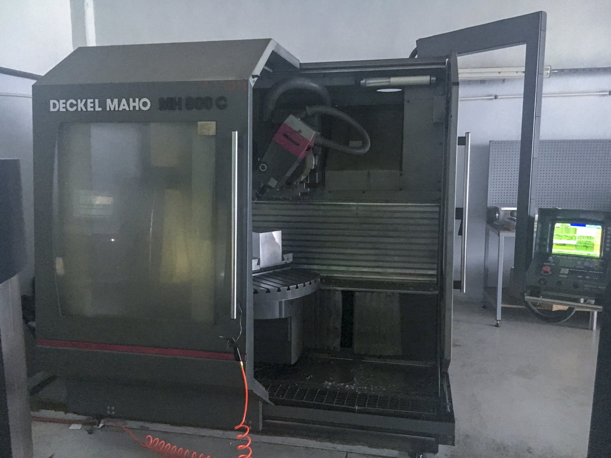 Makine DECKEL MAHO - Önden görünüm MH 800 C