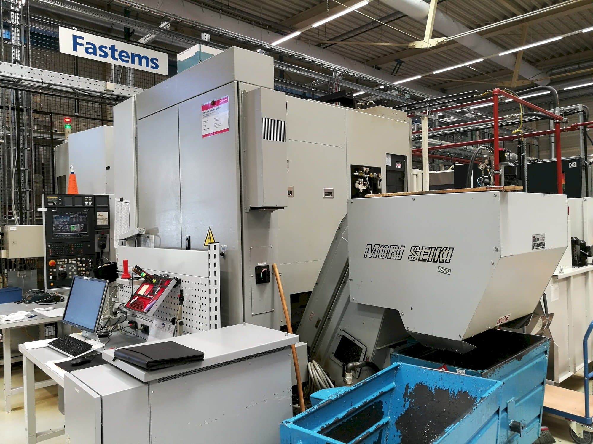 Makine  MORI SEIKI NH 5000 - Önden görünüm