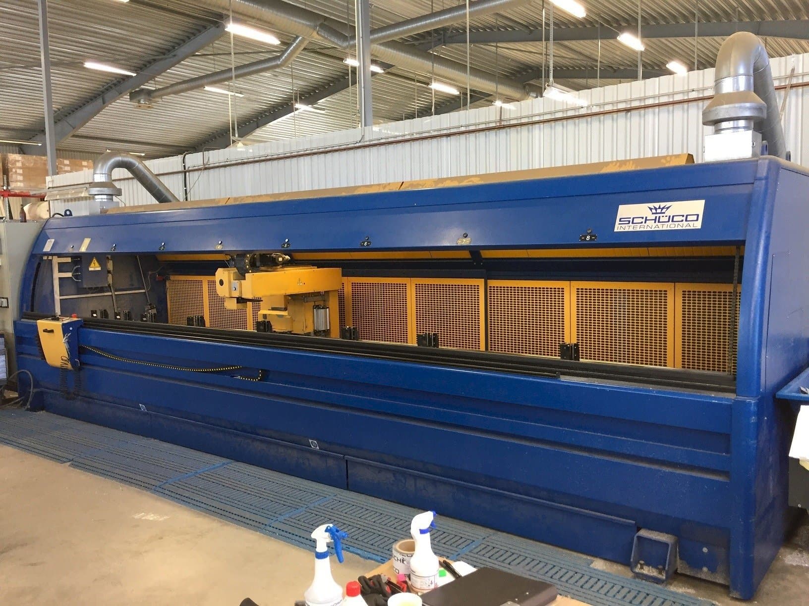 Makine  Emmegi Comet - Önden görünüm