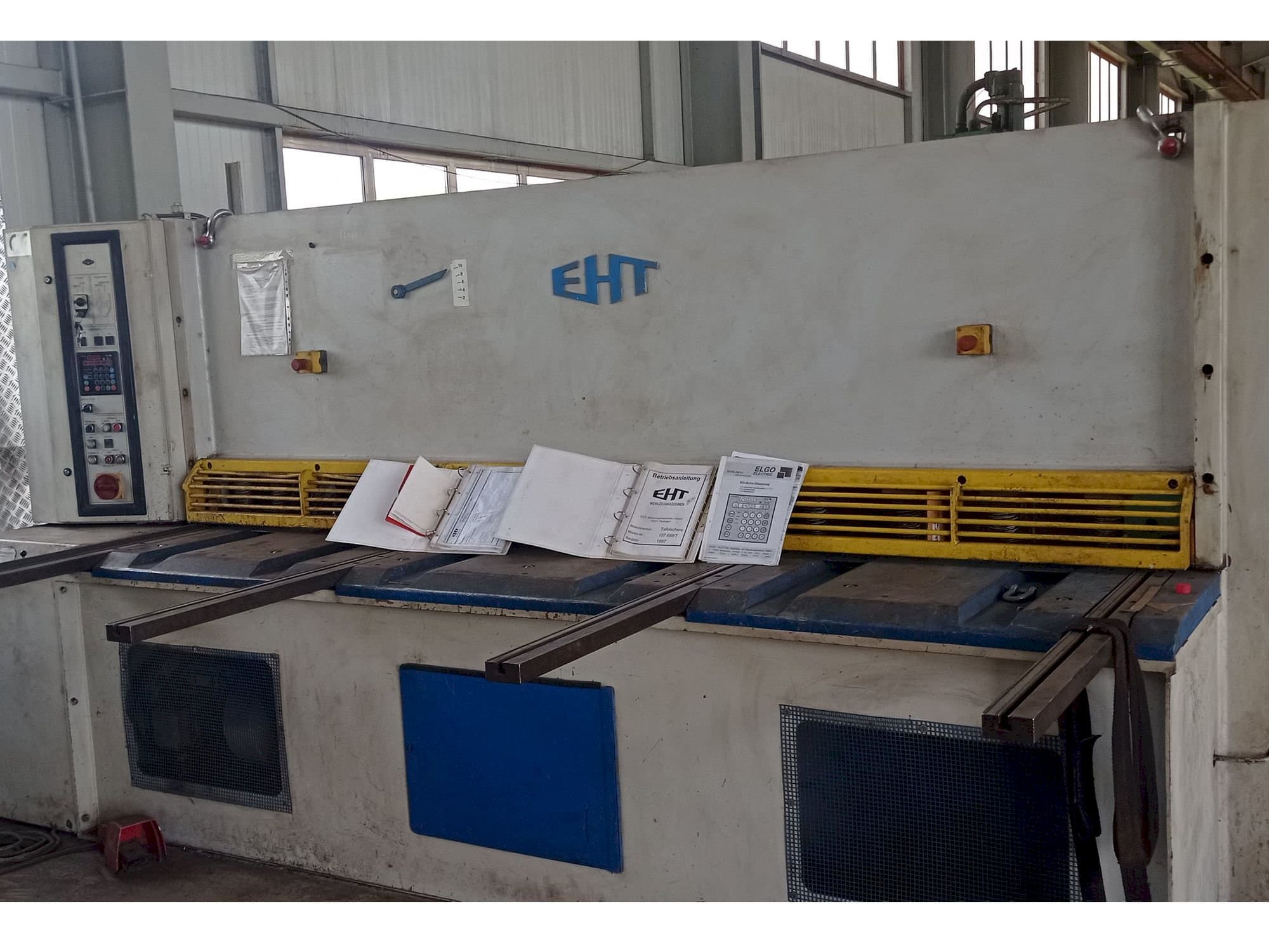 Makine  EHT Ecocut 10-31 - Önden görünüm