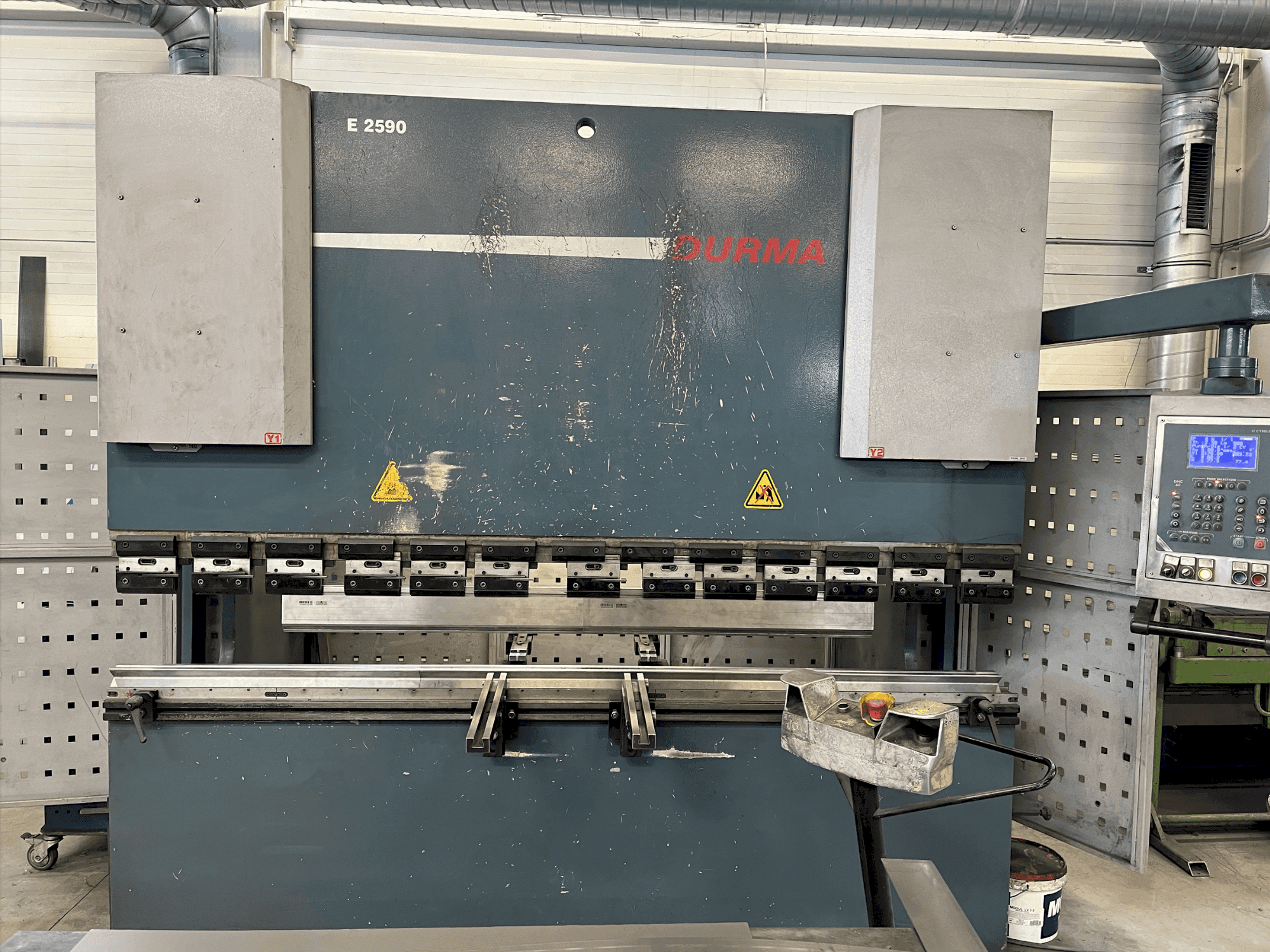 Makine  Durma E 2590 - Önden görünüm