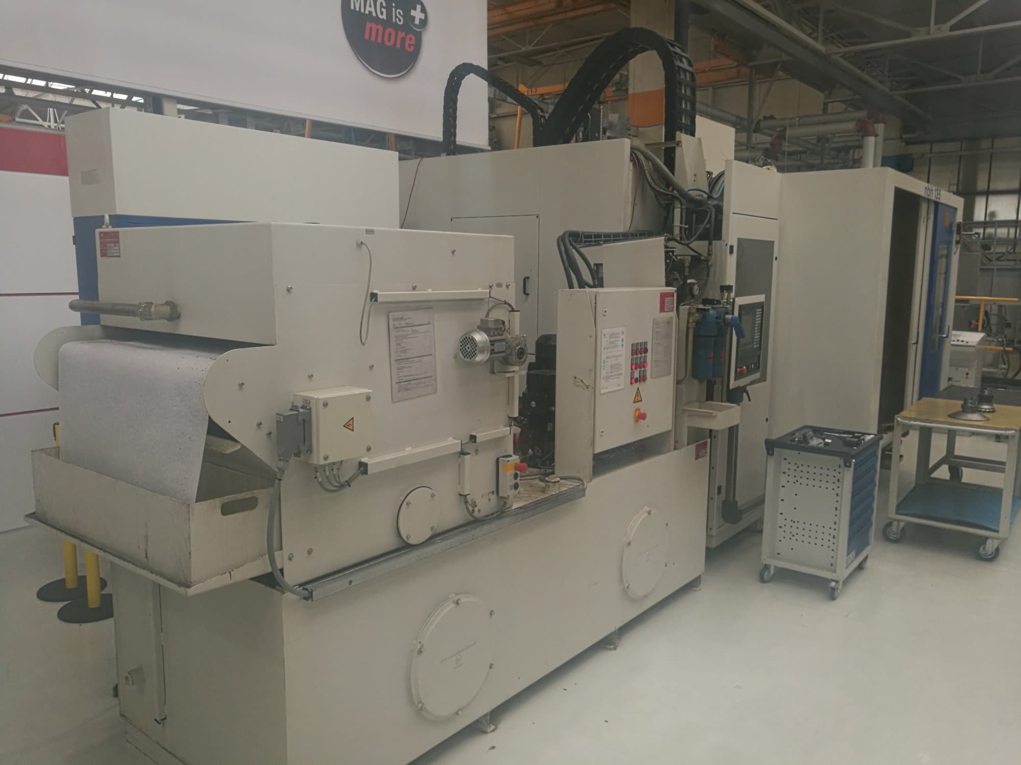 Makine  Hueller Hille - Sol görünüm NBH 135