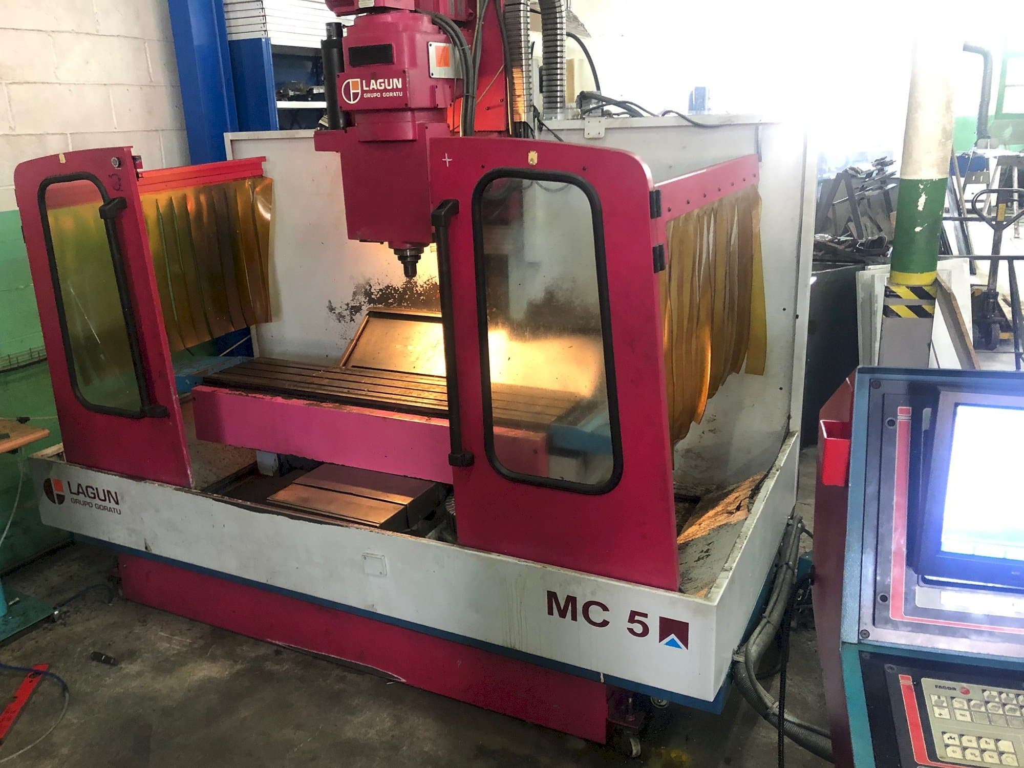 Makine  LAGUN MC 5 - Önden görünüm