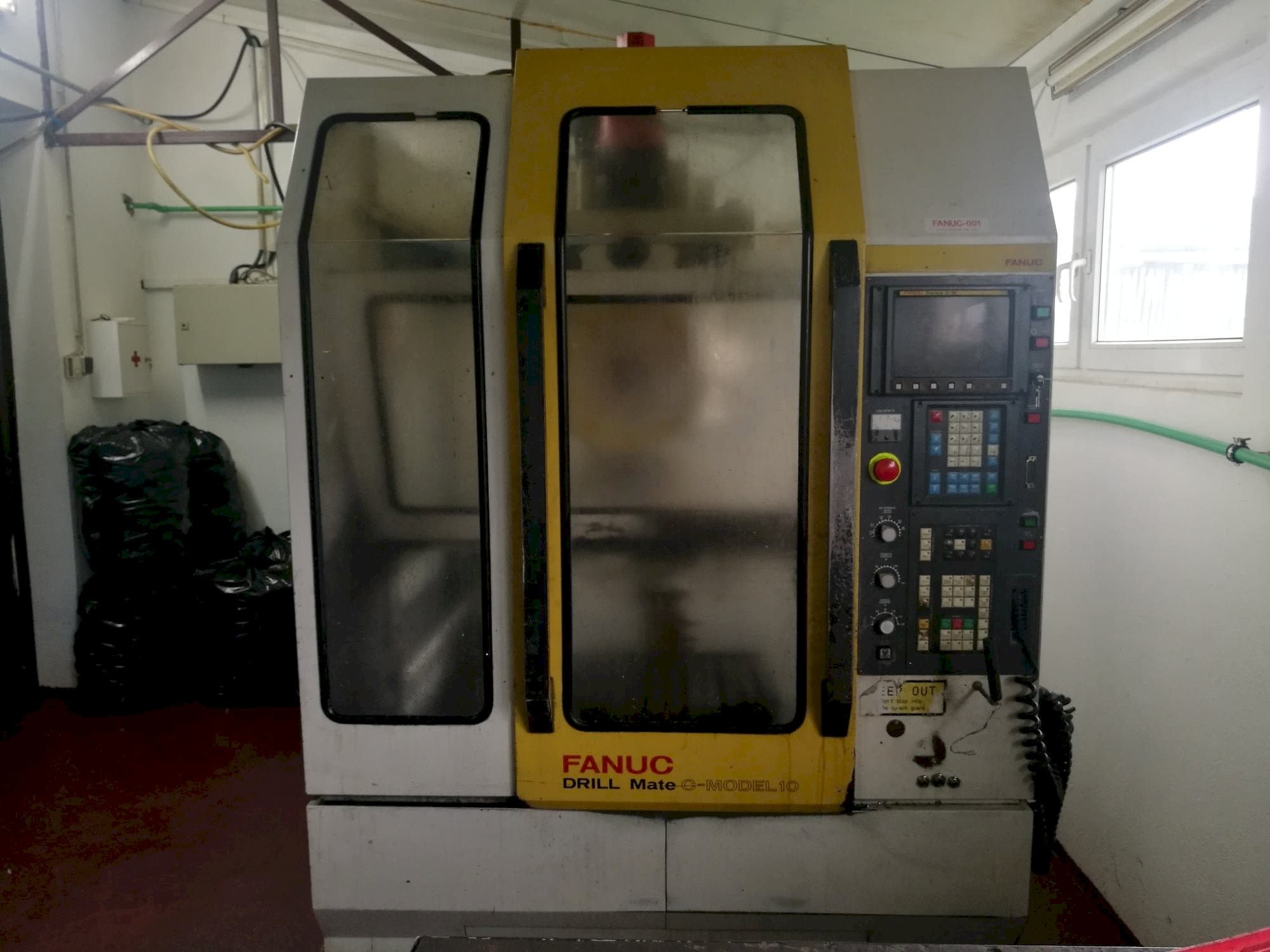 Makine  FANUC DRILL MATE C-MODEL 10 - Önden görünüm