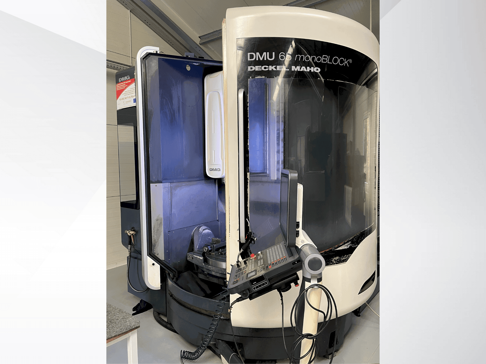 Makine  DECKEL MAHO DMU 65 monoBLOCK - Önden görünüm