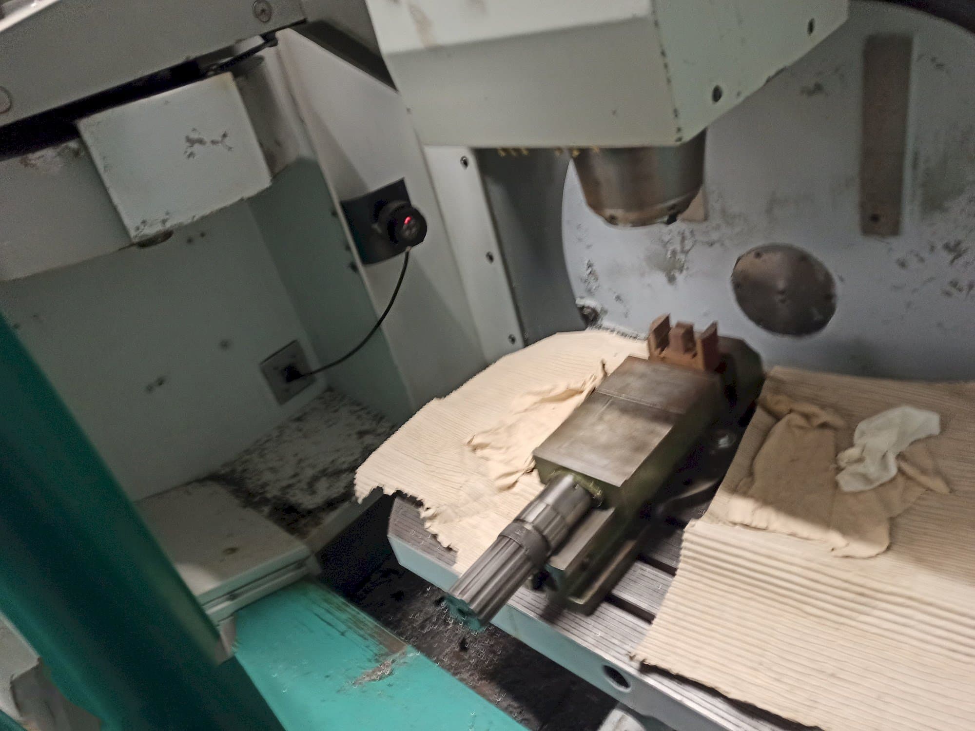 Makine  DECKEL MAHO DMU 50 T - Çalışma odası