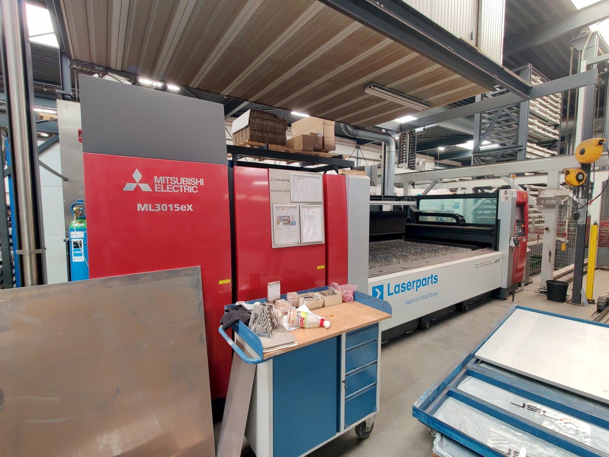 Makine  Mitsubishi ML3015eX(S2)-60XF - Sol görünüm