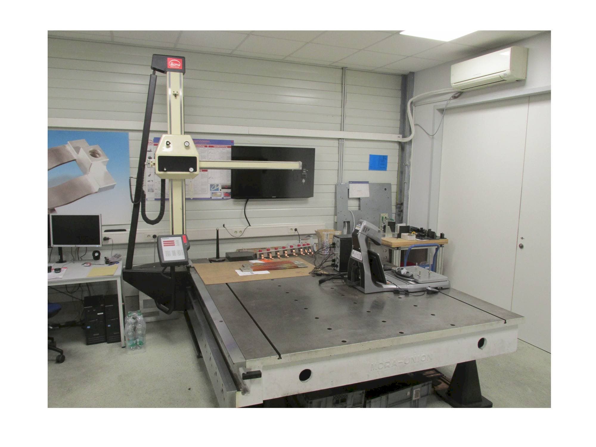 Makine  Mora Console Version Assistant - Önden görünüm