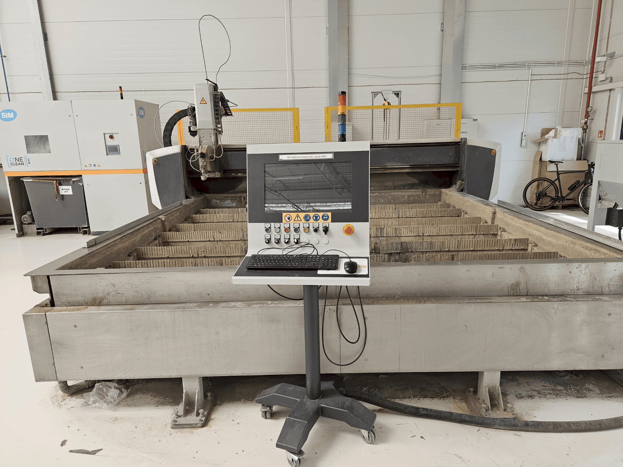 Makine  STM WS3030 Wanne 4.2 - Önden görünüm