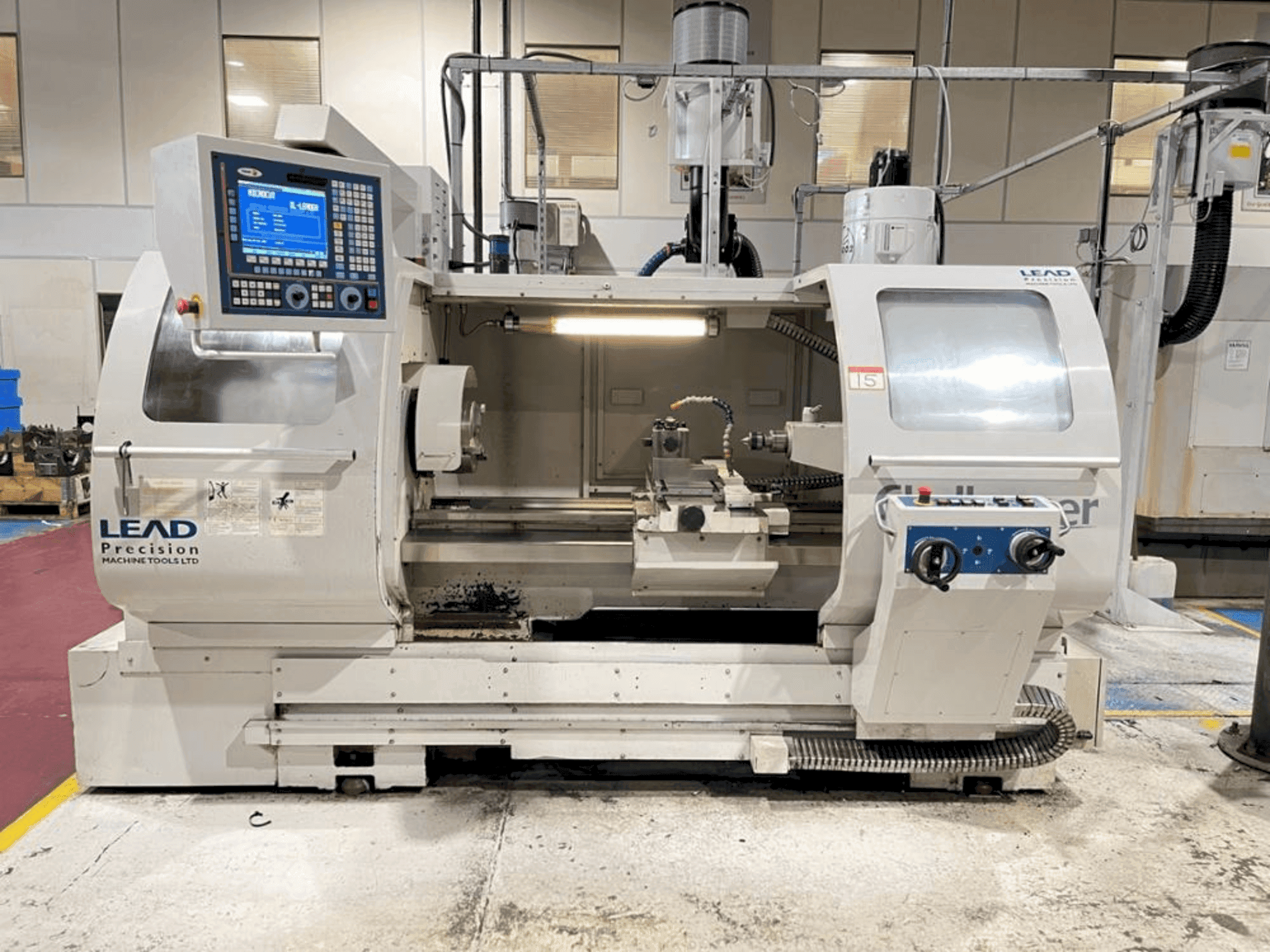 Makine  MICROCUT Challenger BNC-1840 - Önden görünüm