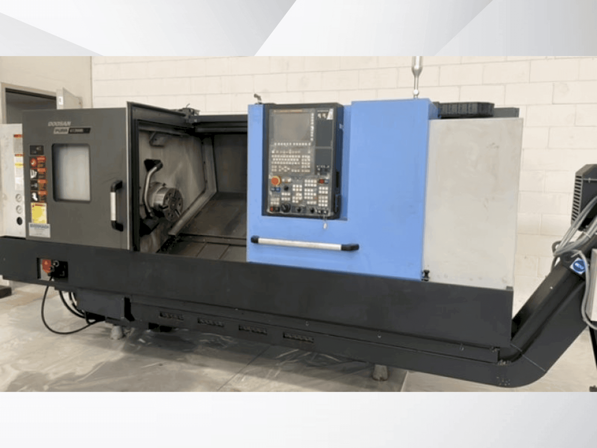 Makine  DOOSAN PUMA GT 2600L - Önden görünüm