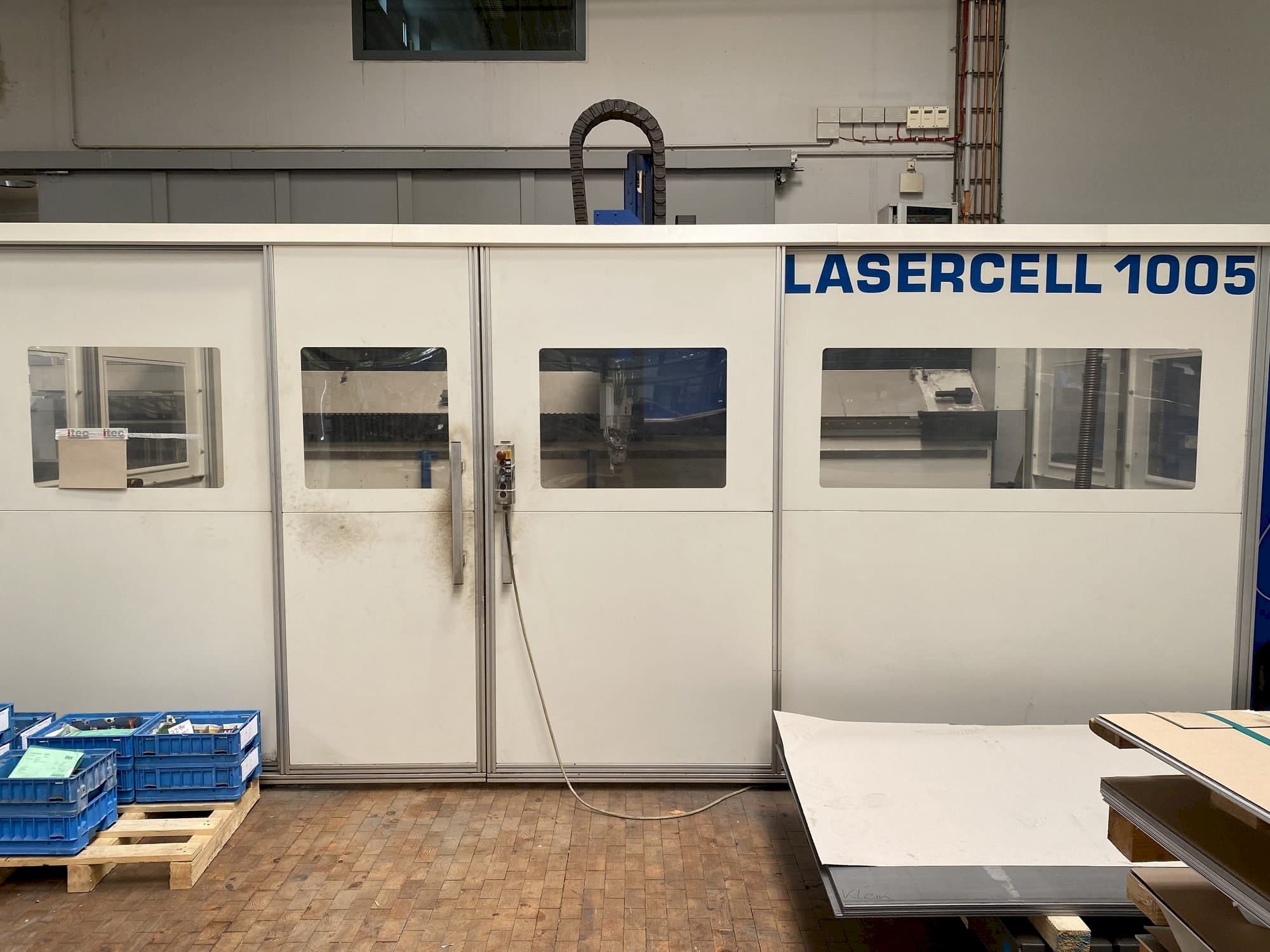 Makine  Trumpf TLC 1005 - Önden görünüm