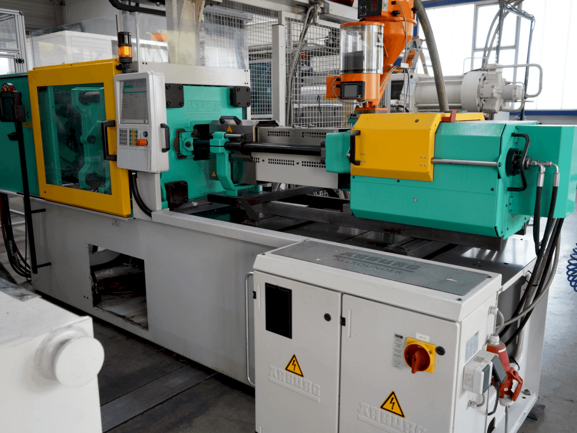 Makine  Arburg 470C 1500-400 - Önden görünüm