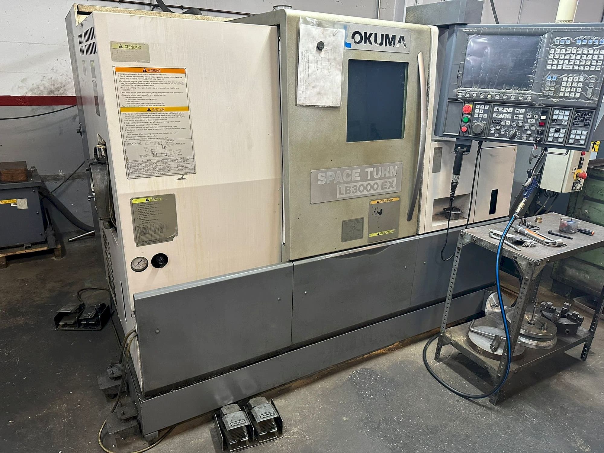 Makine  Okuma LB 3000EX - Önden görünüm