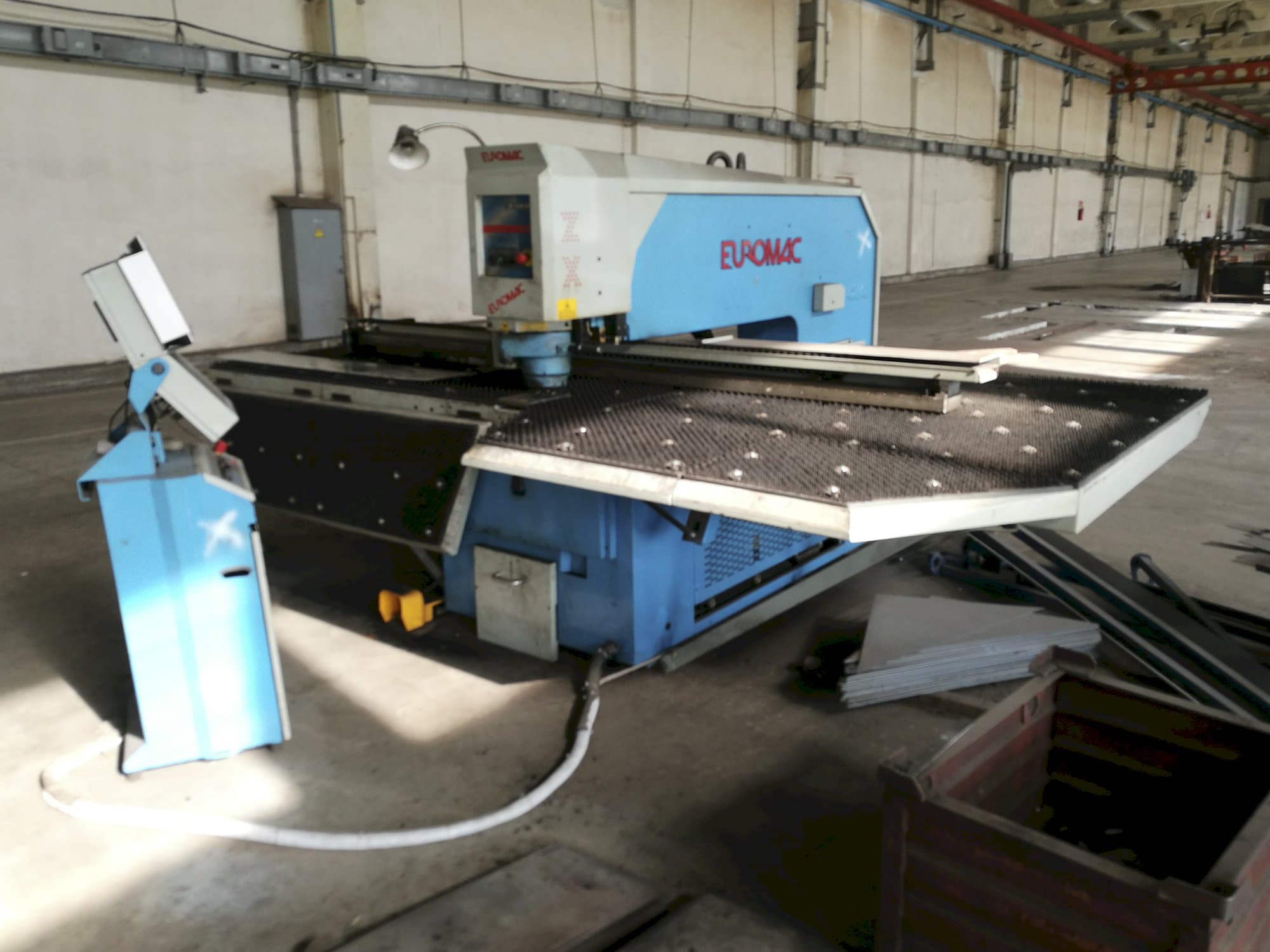 Makine  Euromac - Sağdan görünüm ZX 1250/30