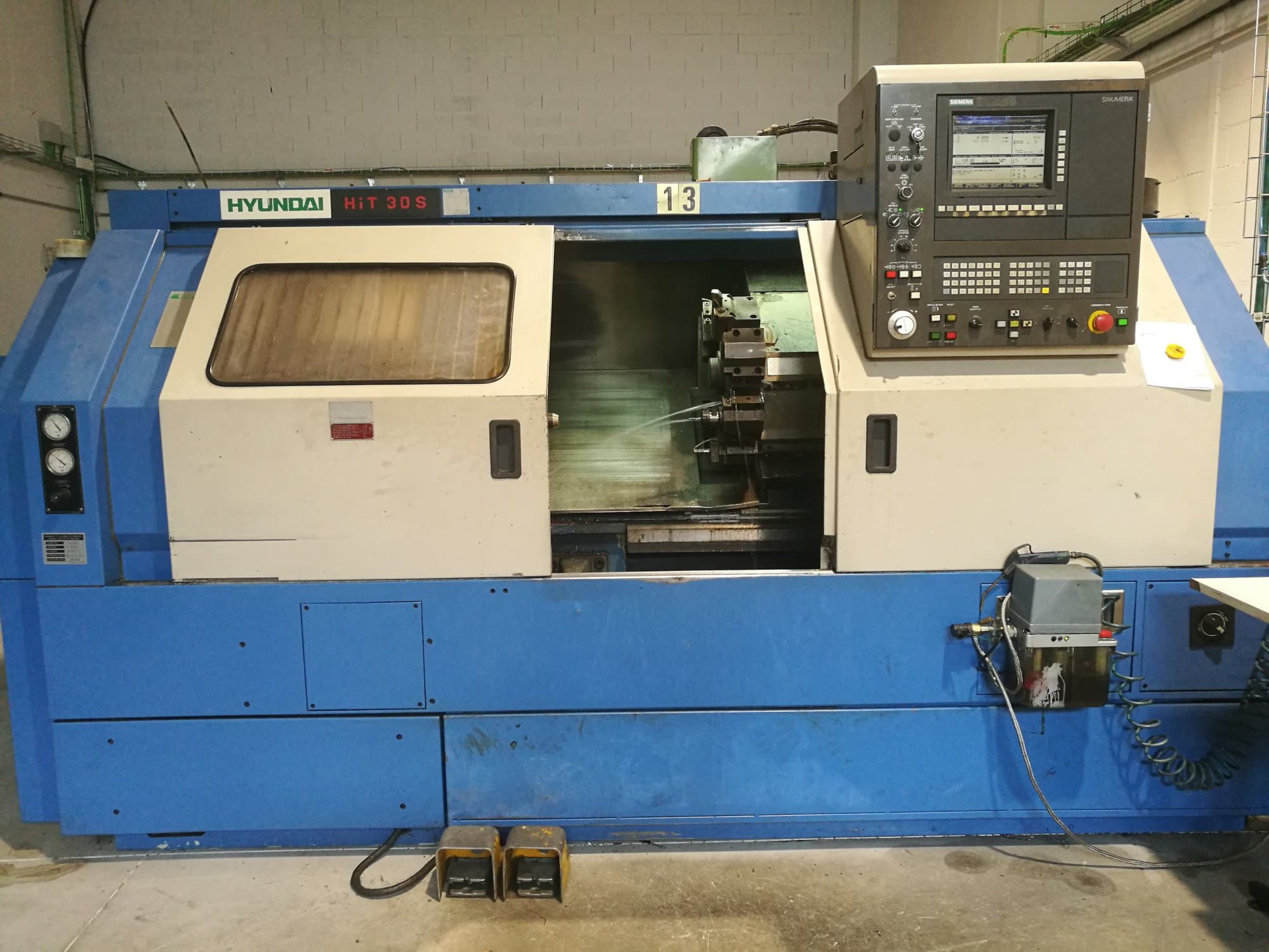 Makine  Hyundai Kia - Önden görünüm HiT-30S