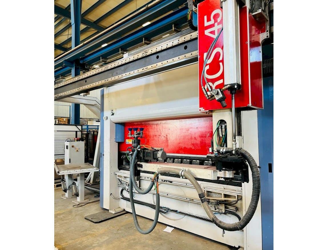 Makine  AMADA Flexa 100-30 Schiavi - Önden görünüm