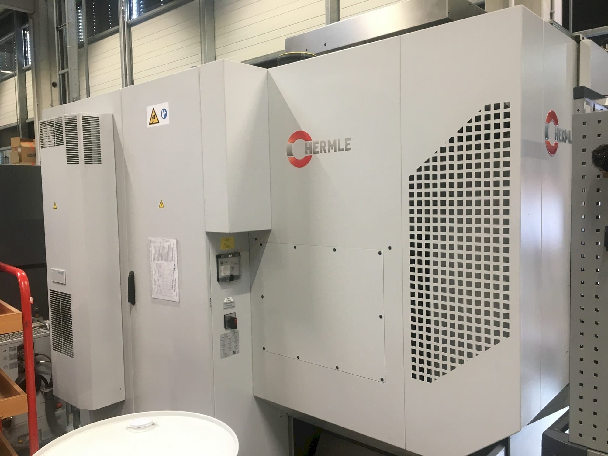 Makine  HERMLE C400 U - Önden görünüm