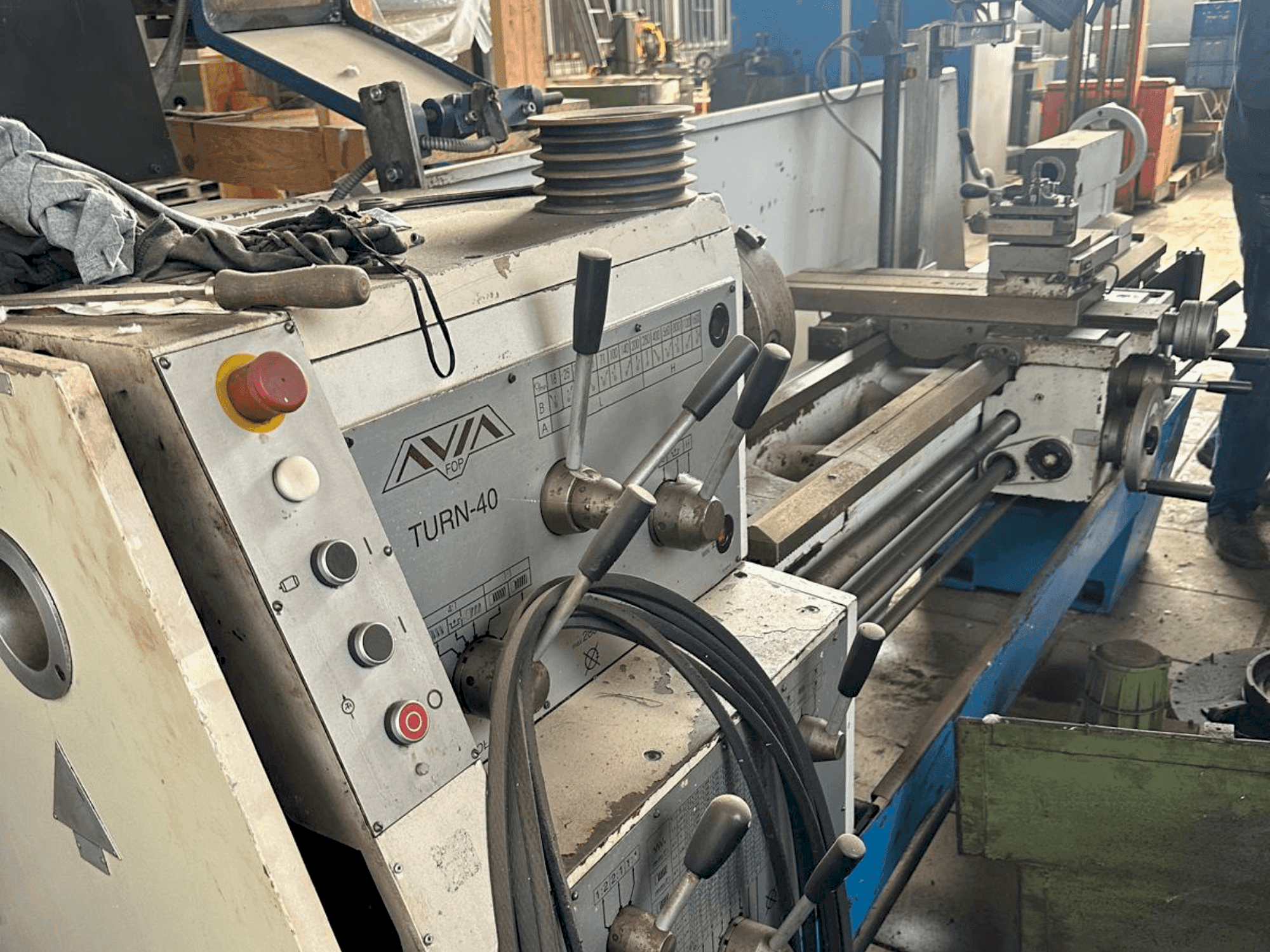 Makine  Avia									 TURN-40 - Önden görünüm