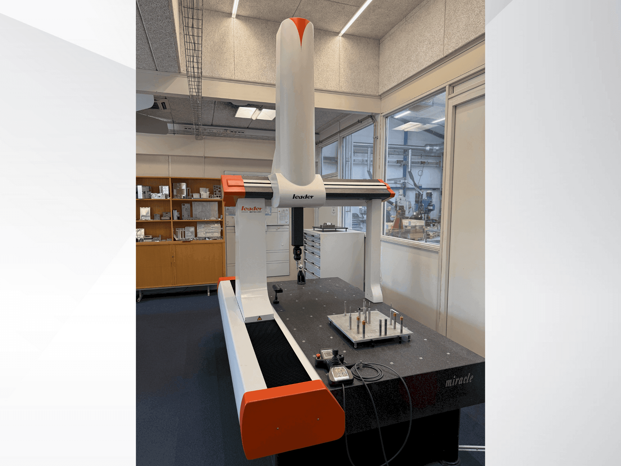 Makine  LEADER Miracle NC8157 - Önden görünüm