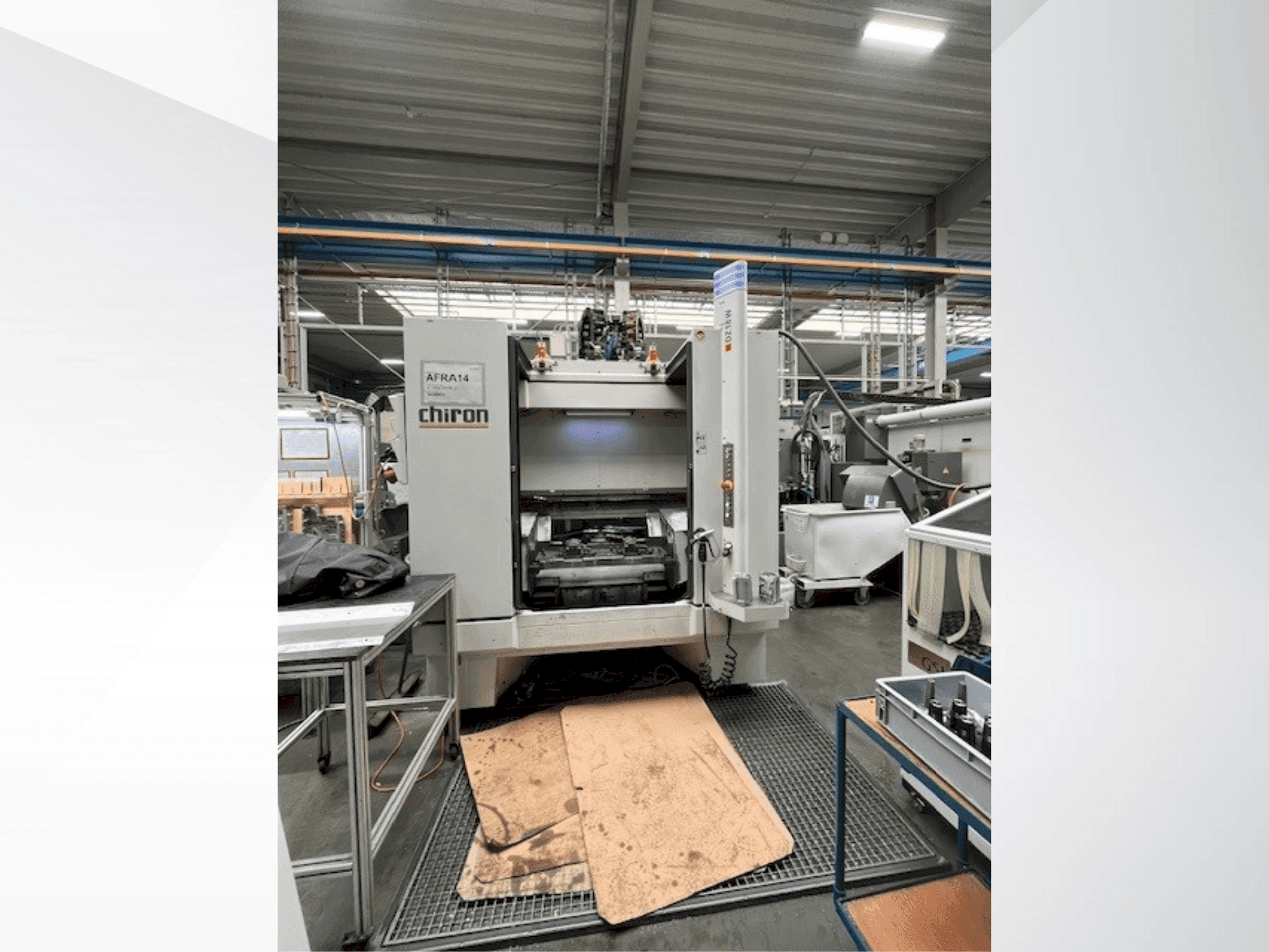 Makine  CHIRON DZ 18 W - Önden görünüm