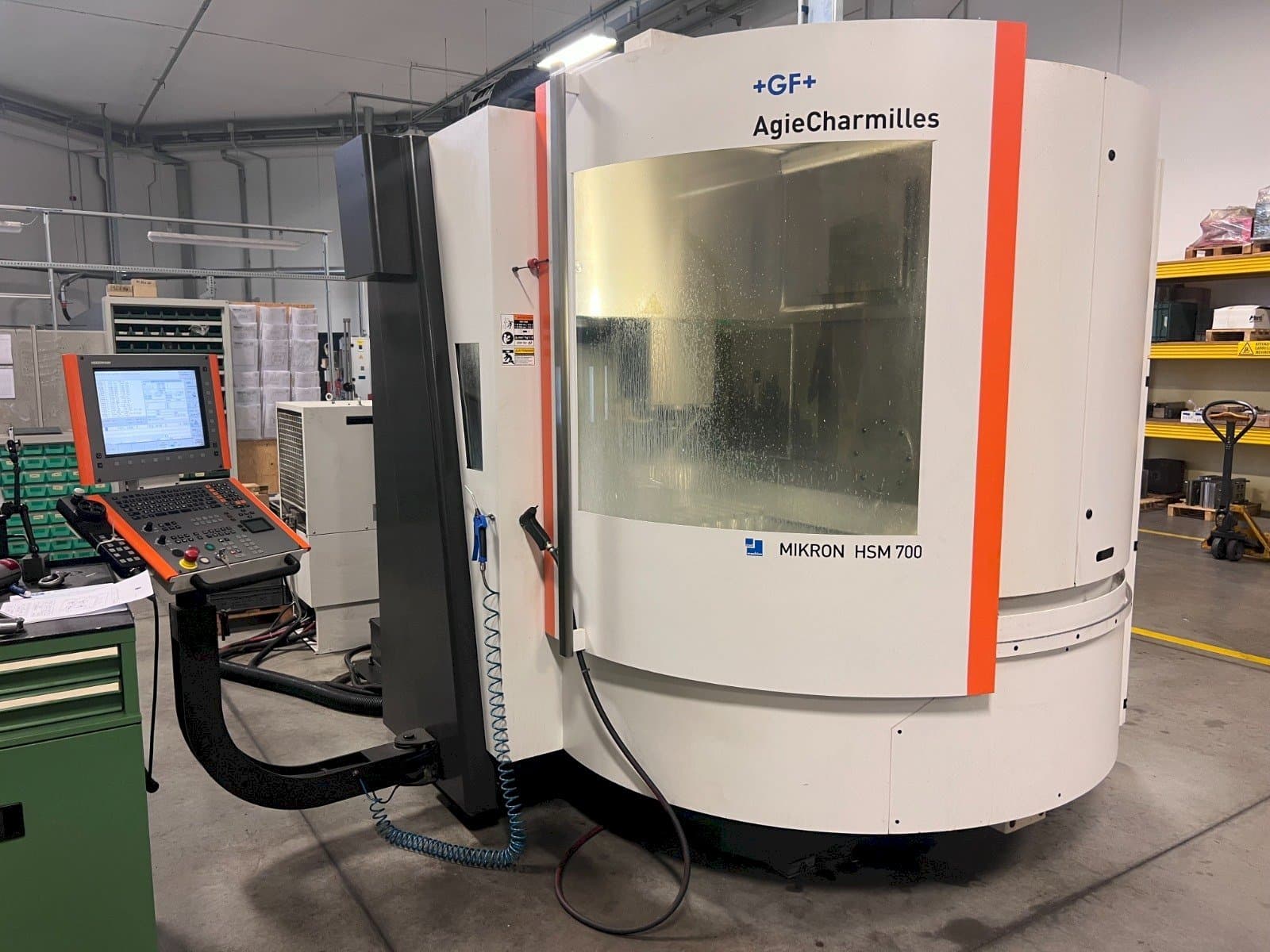 Makine  AgieCharmilles MIKRON HSM 700 - Önden görünüm