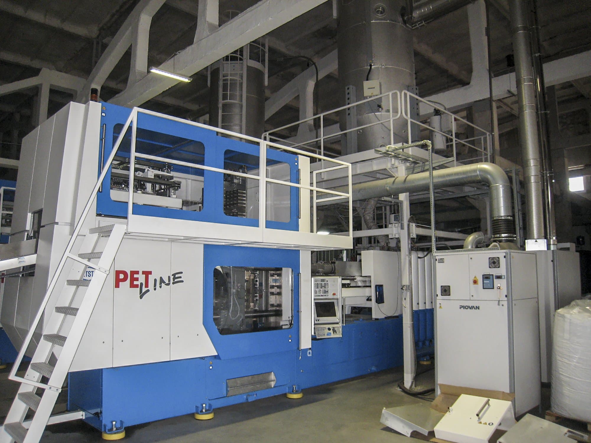 Makine  Netstal - Önden görünüm PET-LINE 2000-3700E