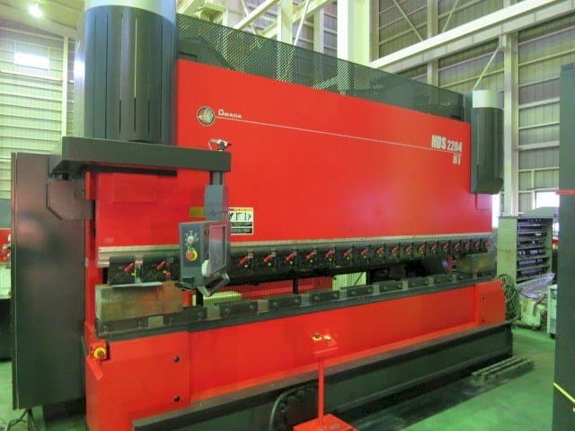 Makine  AMADA HDS 2204NT - Sol taraftaki görüntü