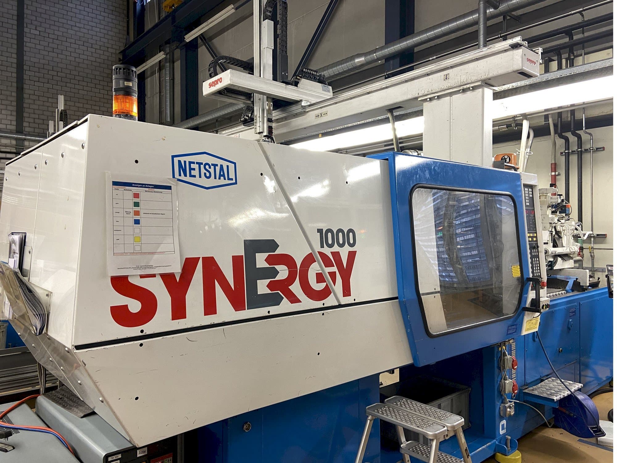 Makine  Netstal SYNERGY 1000-230 - Önden görünüm