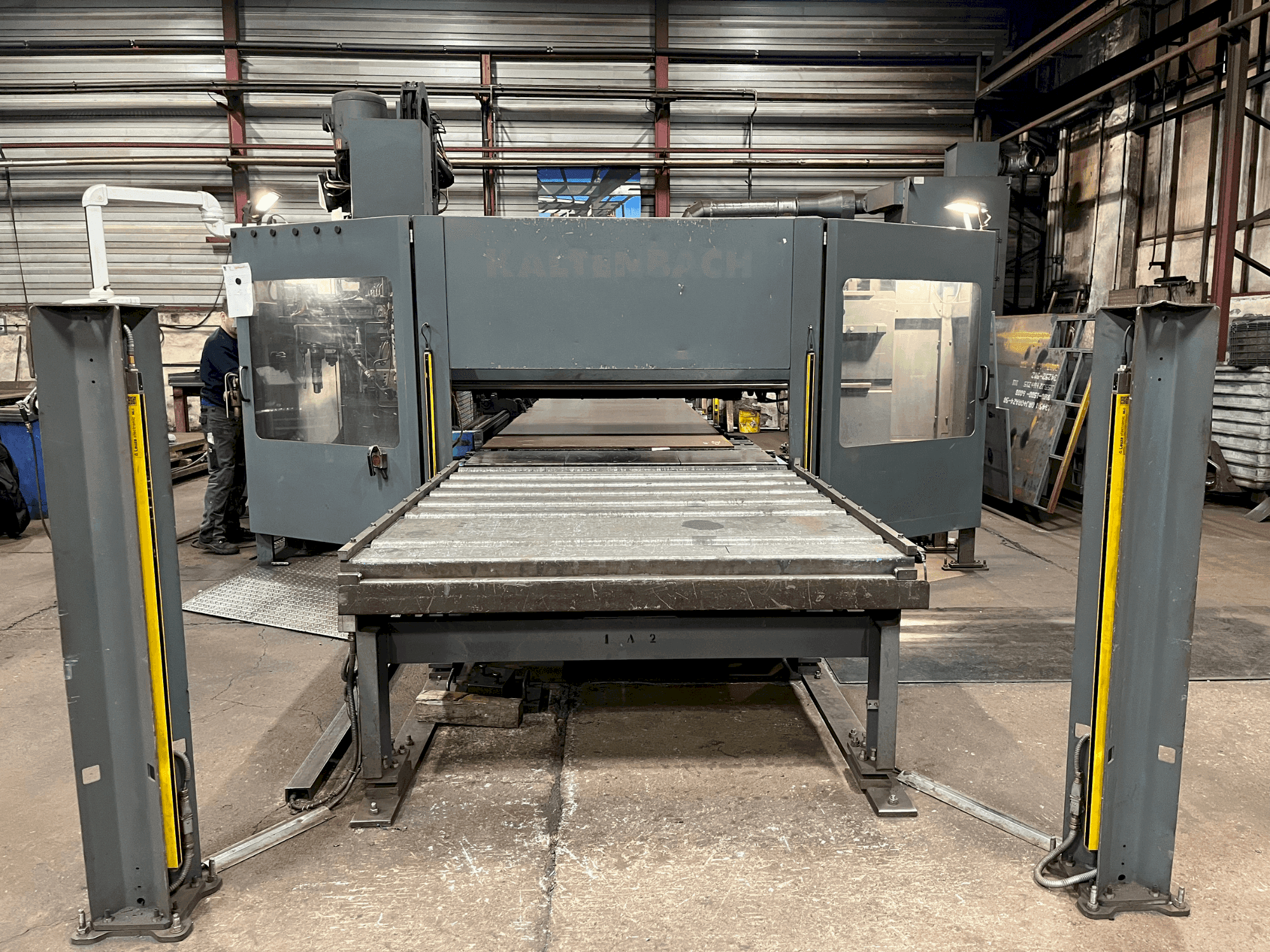 Makine  KALTENBACH KF 1606 - Önden görünüm