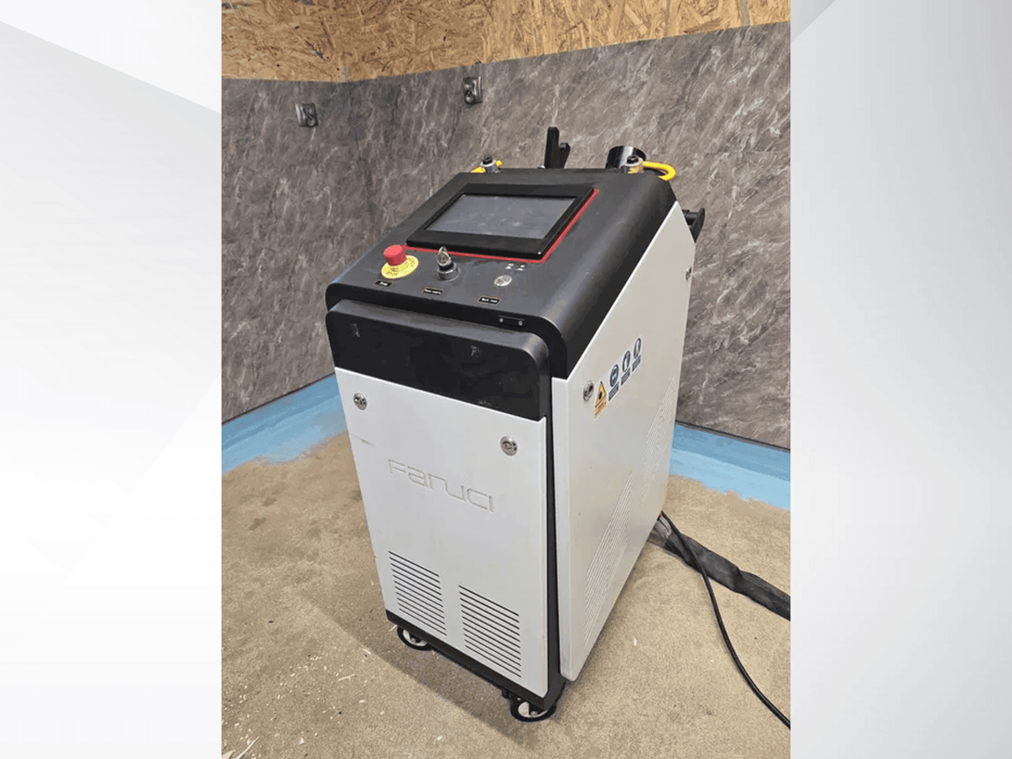 Makine  FANUCI FANUCI 3.0GenX - Önden görünüm